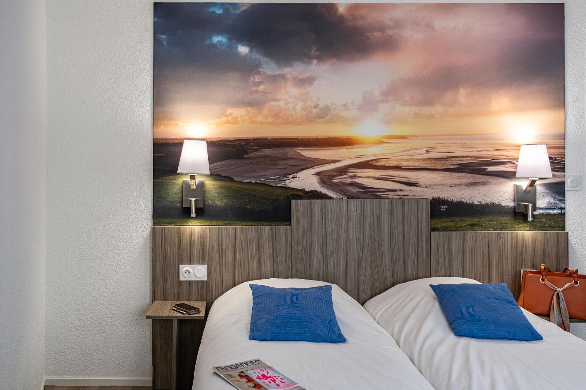 Contact Hotel Du Champ De Mars De Saint-Brieuc Exteriör bild